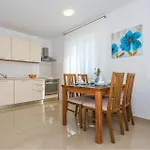Tatil Evi Six-bedroom In