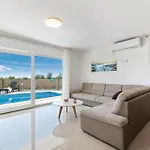 Tatil Evi Six-bedroom In