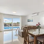 Tatil Evi Six-bedroom In Rogoznica (Sibenik-Knin)