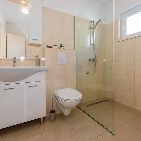 Stunning Home In Rogoznica With Kitchen * Rogoznica (Sibenik-Knin)