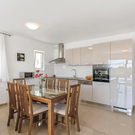 Holiday home Stunning Home In Rogoznica With Kitchen *