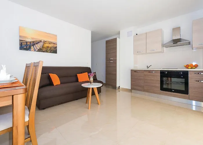 Six-bedroom In Rogoznica (Sibenik-Knin)