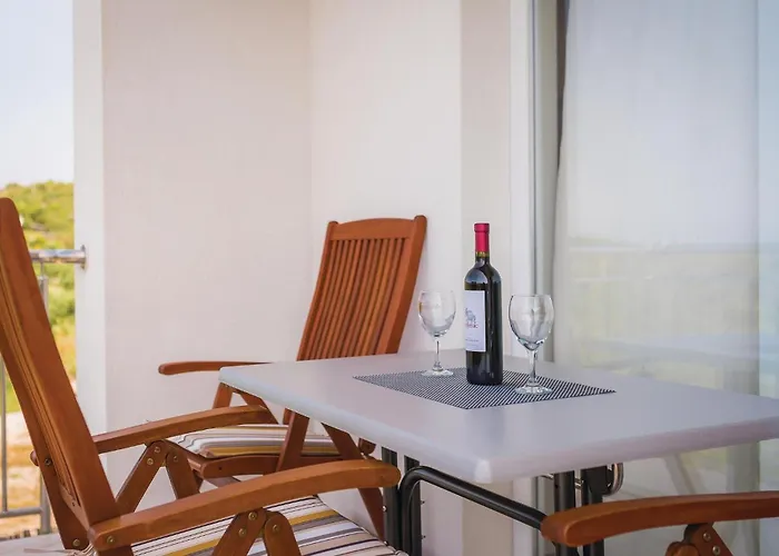 Six-bedroom In Rogoznica (Sibenik-Knin)